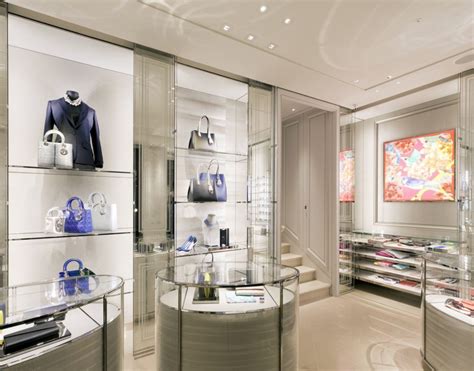 dior boutique venezia|Nuova boutique Dior, un gioiello a Venezia .